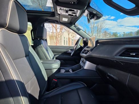 Used 2023 GMC Yukon SLT w/ SLT Premium Package image 20