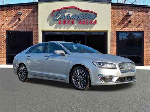 Used 2019 Lincoln MKZ Premiere image 1