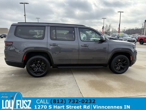 Used 2023 Jeep Wagoneer Series II image 8