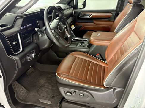 Used 2024 GMC Sierra 3500 Denali Ultimate AWD/4WD image 34