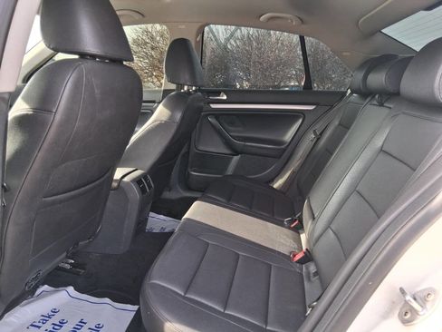 Used 2010 Volkswagen Jetta Limited Edition image 17