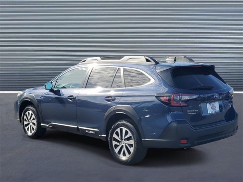 Certified 2023 Subaru Outback Premium image 4