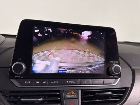 Used 2025 Nissan Altima 2.5 SV image 29