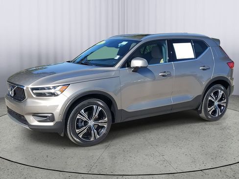 Used 2022 Volvo XC40 T5 Inscription w/ Advanced Package image 8