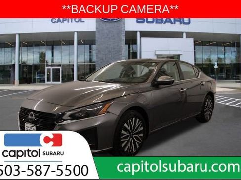 Used 2024 Nissan Altima 2.5 SV w/ SV Premium Package image 7