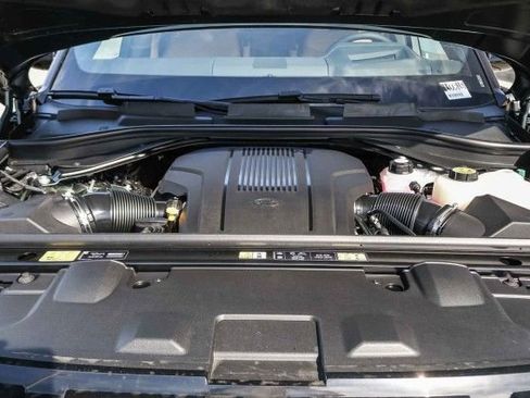 New 2025 Land Rover Range Rover Long Wheelbase SE image 25