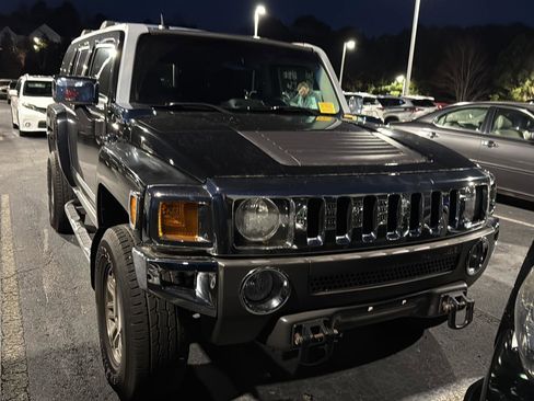 Used 2007 HUMMER H3 image 3