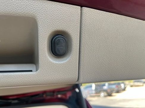 Used 2018 Chevrolet Tahoe Premier RWD image 10
