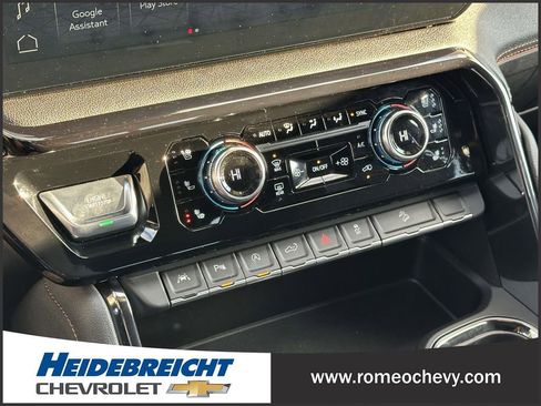 Certified 2023 GMC Sierra 1500 AT4 w/ AT4 Premium Package image 35