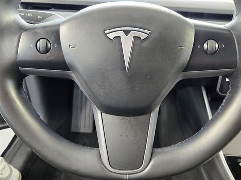 Used 2018 Tesla Model 3 Long Range image 21