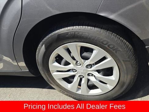 Used 2022 Kia Soul LX FWD image 9
