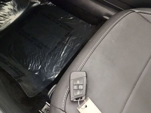 Used 2024 Volkswagen Taos SE w/ Panoramic Sunroof Package image 19