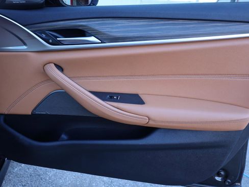 Used 2023 BMW 540i w/ M Sport Package image 24