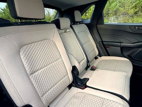 Used 2022 Ford Escape SE w/ SE Sport Appearance Package image 22