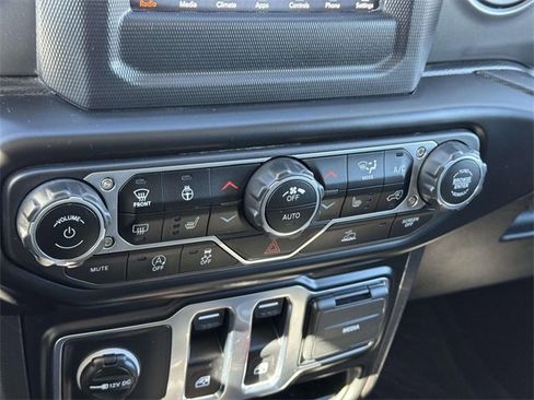 Used 2021 Jeep Wrangler Sport S image 25