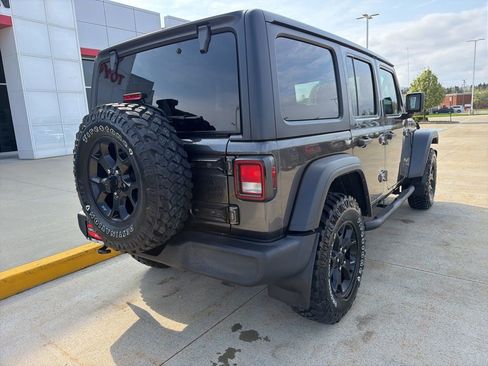 Used 2022 Jeep Wrangler Unlimited Sport image 4