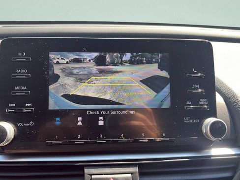 Used 2019 Honda Accord LX image 16