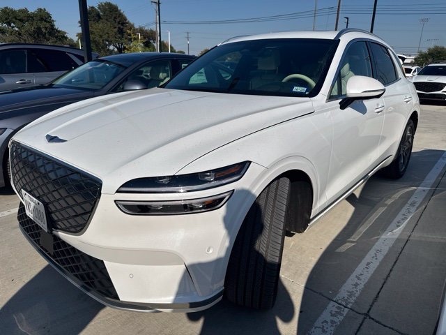 Used 2025 Genesis Electrified GV70 w/ Prestige Package AWD/4WD image 2