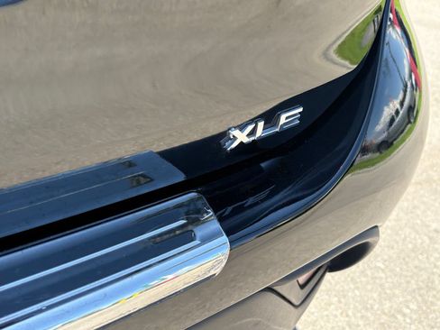 Used 2023 Toyota Highlander XLE FWD image 8