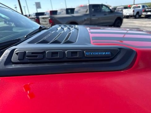 New 2026 RAM 1500 Laramie AWD/4WD image 10