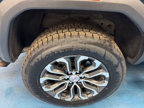 Used 2023 GMC Canyon Denali AWD/4WD image 5