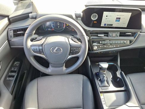 Used 2024 Lexus ES 350 w/ Premium Package image 12