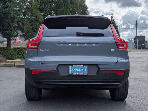 Used 2023 Volvo XC40 Recharge Ultimate w/ Protection Package Premier image 6