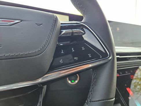 Used 2026 Cadillac Escalade V w/ LPO, ONYX Package AWD/4WD image 29