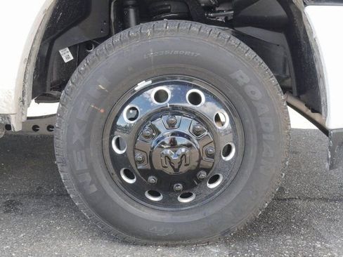 New 2026 RAM 3500 Limited AWD/4WD image 14