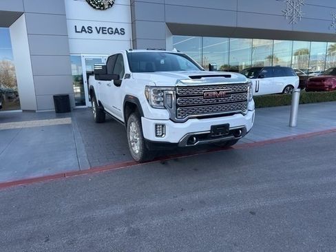 Used 2023 GMC Sierra 3500 Denali image 3