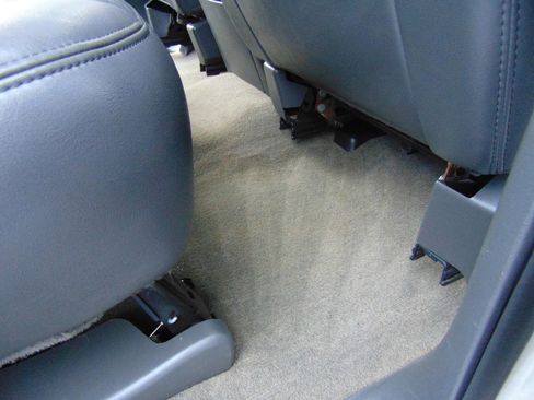 Used 2004 Chevrolet Silverado 2500 LT w/ Heavy-Duty Power Package image 16