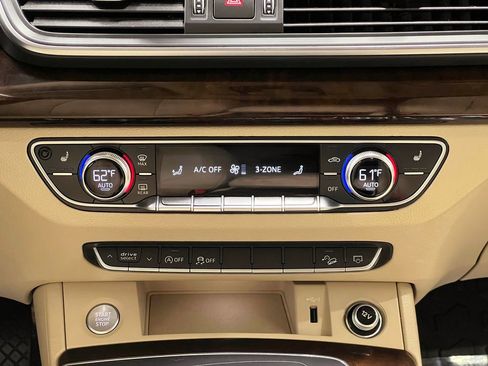 Used 2019 Audi Q5 2.0T Premium image 24