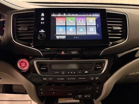 Used 2021 Honda Pilot Elite image 17