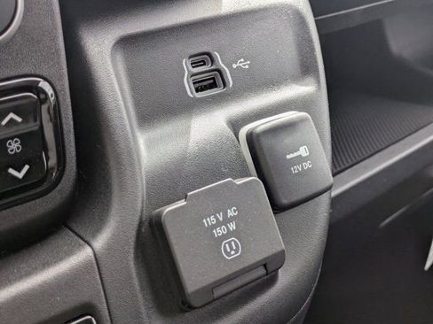 New 2026 RAM ProMaster 2500 w/ Quick Order Package 22G SLT image 14