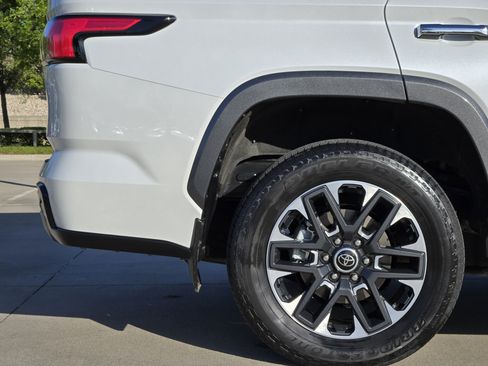 Used 2023 Toyota Sequoia Limited image 7