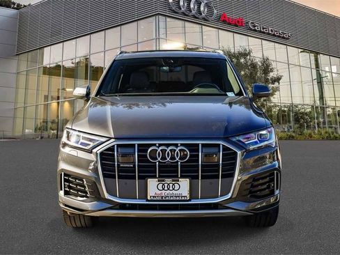 Used 2023 Audi Q7 Premium w/ Convenience Package image 6