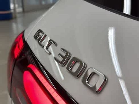 Used 2026 Mercedes-Benz GLC 300 GLC 300 image 12