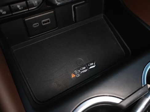 Certified 2024 Chevrolet Tahoe High Country w/ Advanced Technology Package image 23