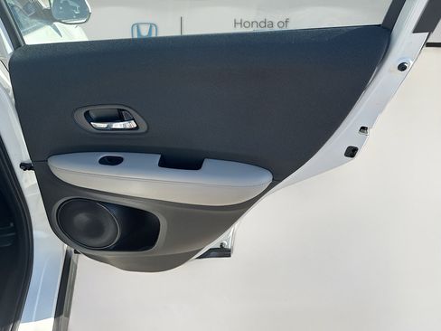 Used 2022 Honda HR-V LX image 29