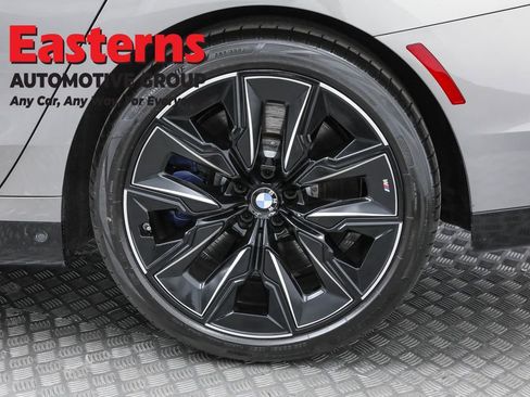 Used 2023 BMW 760i xDrive w/ Executive Package AWD/4WD image 36