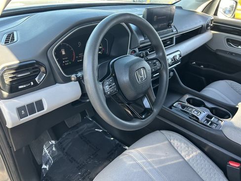 Certified 2023 Honda Pilot LX image 21