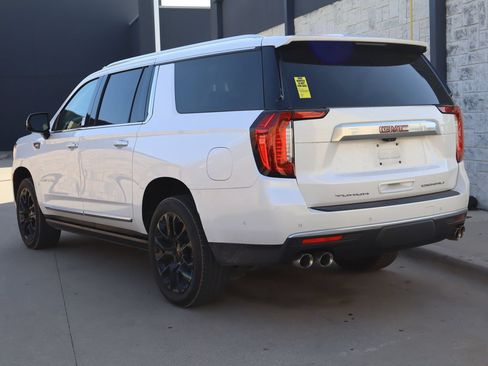 Used 2024 GMC Yukon XL Denali w/ Advanced Technology Package AWD/4WD image 3