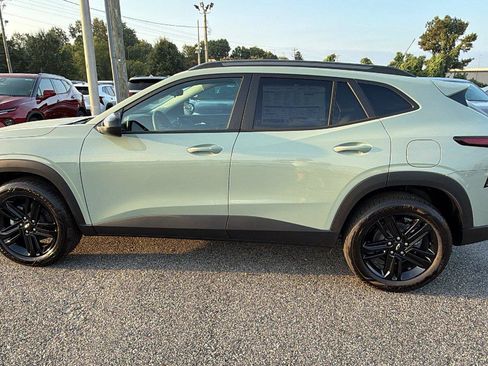 New 2026 Chevrolet Trax ACTIV w/ Sunroof Package FWD image 11