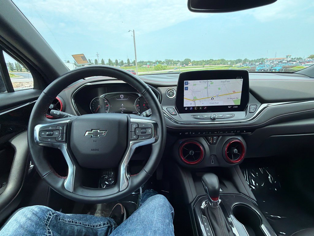 Used 2025 Chevrolet Blazer RS FWD image 25
