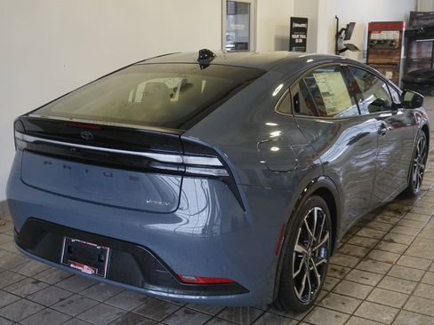 New 2026 Toyota Prius Plug-In Hybrid image 17