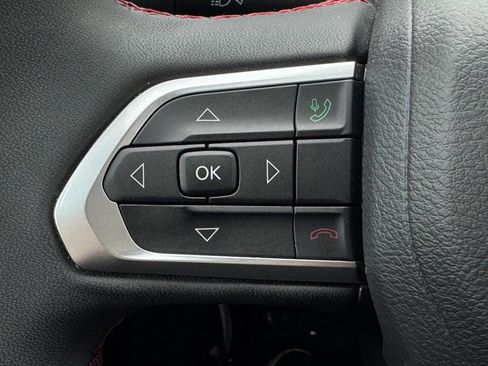 Used 2025 Jeep Compass Trailhawk AWD/4WD image 24