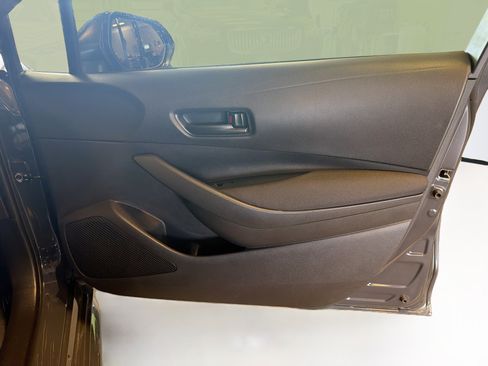 Used 2025 Toyota Corolla LE FWD image 32