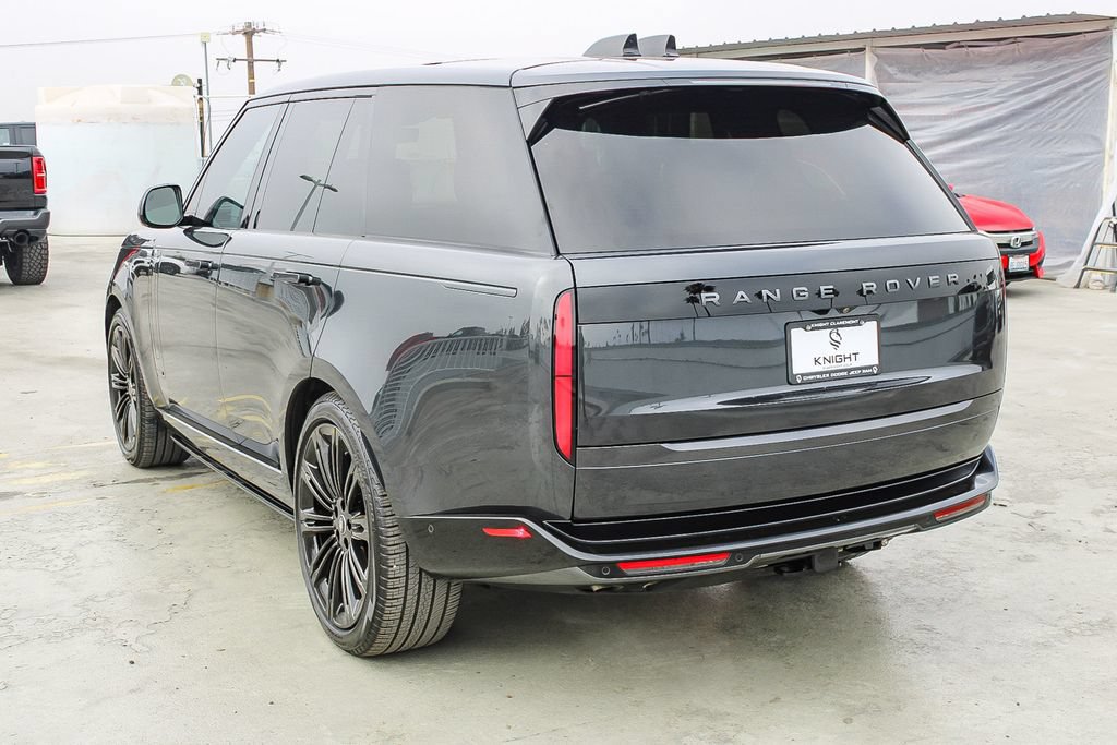 Used 2024 Land Rover Range Rover Autobiography AWD/4WD image 7