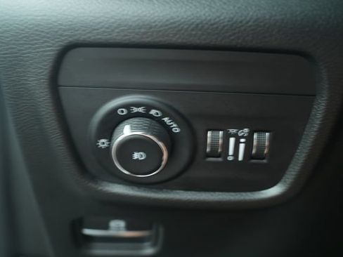Used 2022 Jeep Grand Cherokee L Limited AWD/4WD image 37