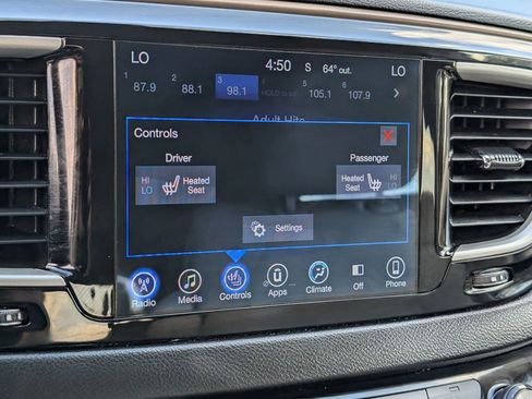 Used 2017 Chrysler Pacifica Touring-L w/ Tire & Wheel Group image 25